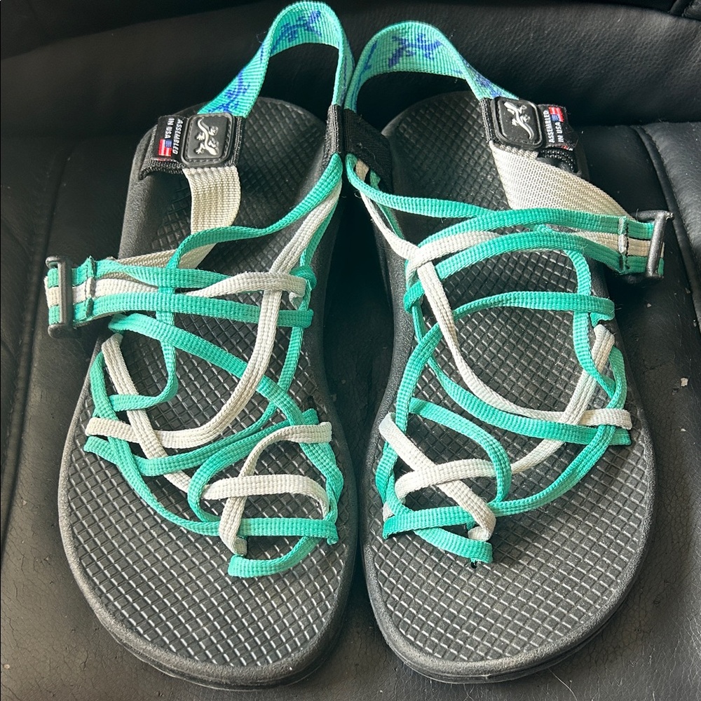 Chacos- teal/light grey straps- size 8